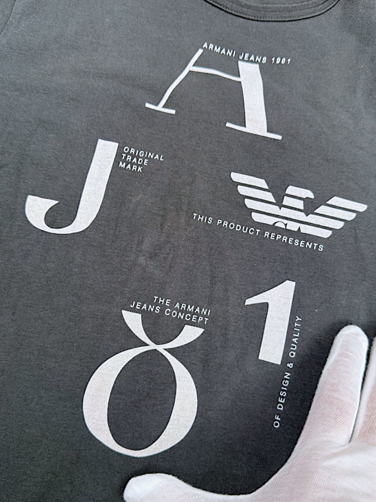 Vintage Armani Slim T-Shirt (M)