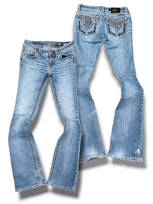 Vintage Miss Me Y2K Low Waist Bootcut Damenjeans (S)