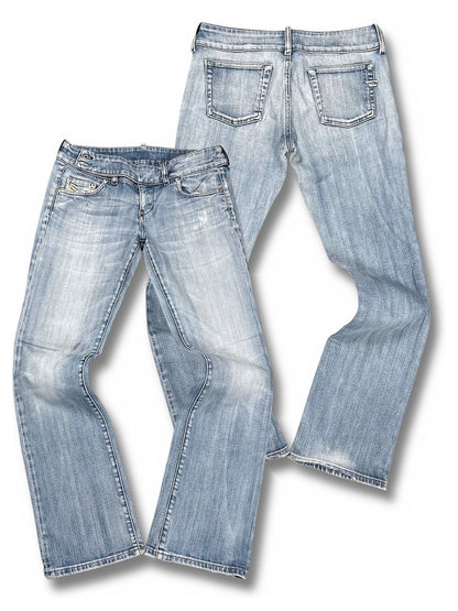 Vintage Diesel Y2K Low Waist Bootcut / Flared Damenjeans (M) – Vorder- und Rückansicht