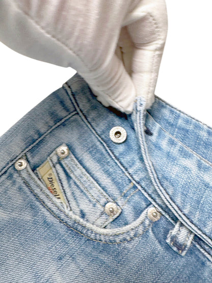 Vintage Diesel Y2K Low Waist Bootcut / Flared Damenjeans (M) – Detailaufnahme 2