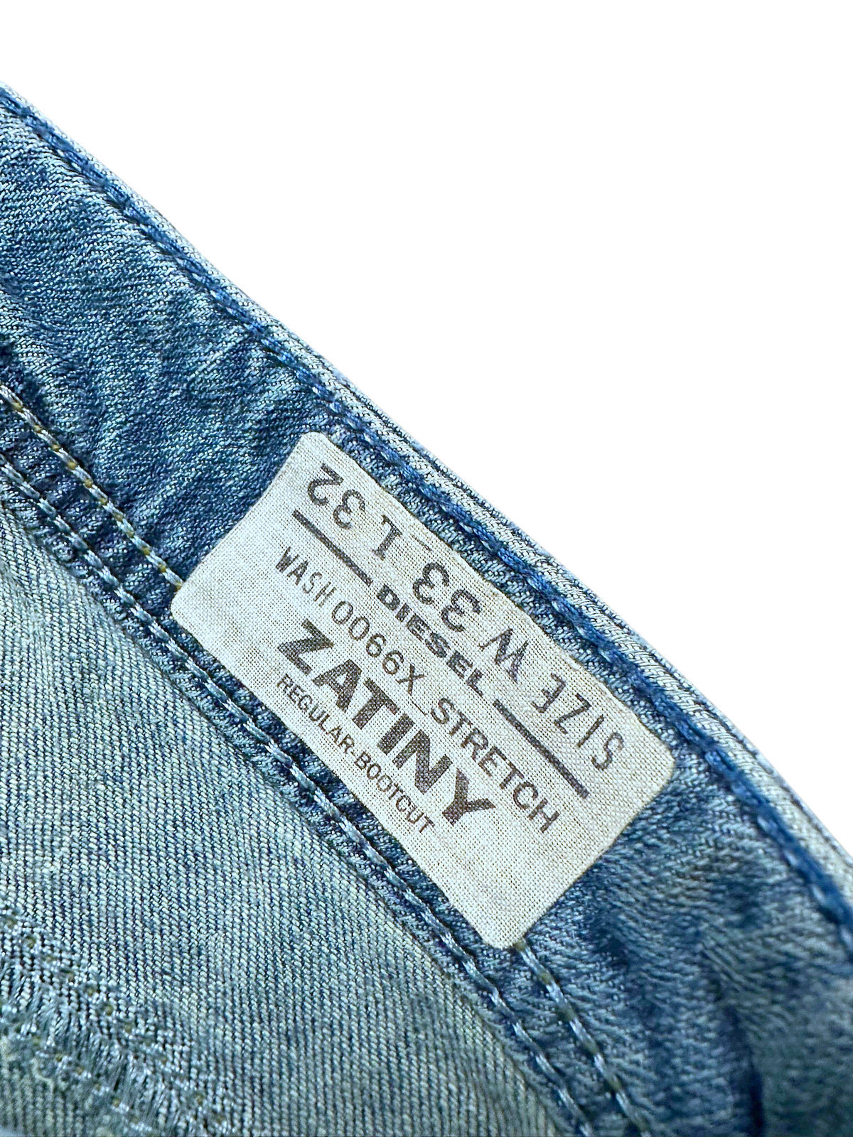 Vintage Diesel Flared Jeans „Zatiny“ (L) – Detailaufnahme 3