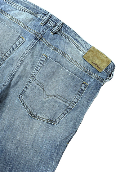 Vintage Diesel Flared Jeans „Zatiny“ (L) – Detailaufnahme 4
