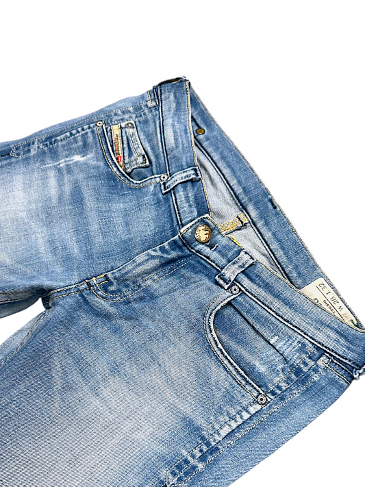 Vintage Diesel Low Waist Bootcut Damenjeans „DOOZY“ (M)