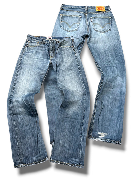 Vintage Levi’s 501 Straight Leg Jeans (L)