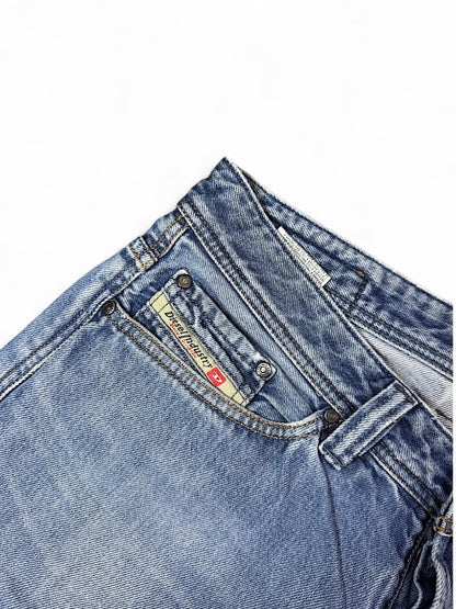 Vintage Diesel straight leg Jeans (M)
