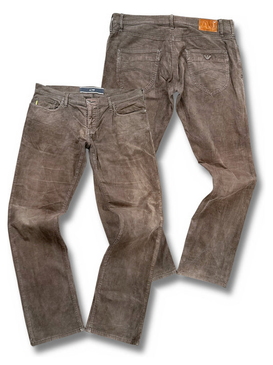 Vintage Armani Straight Leg Cordhose (S) – Vorder- und Rückansicht