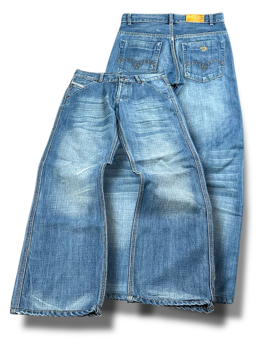 Vintage Diesel straight leg Jeans (S)