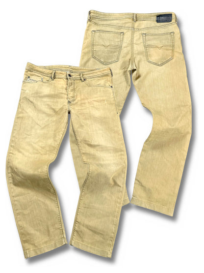 Vintage Diesel Straight Leg Jeans „Buster“ (M) – Vorder- und Rückansicht