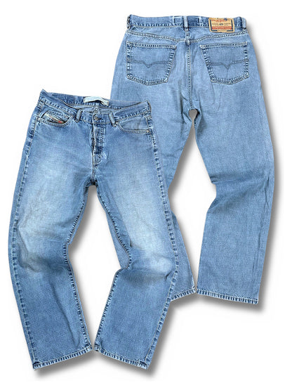 Vintage Diesel Baggy Jeans „Industry“ (S) – Vorder- und Rückansicht