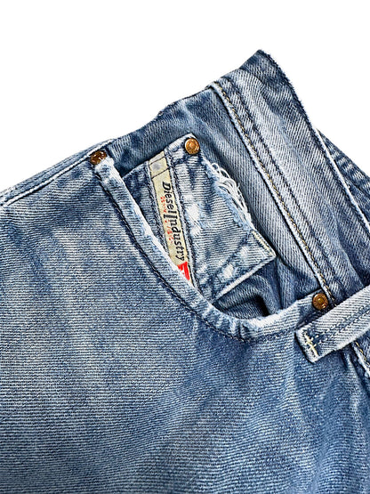 Vintage Diesel Y2K Straight Leg Jeans „Larkee“ (S)