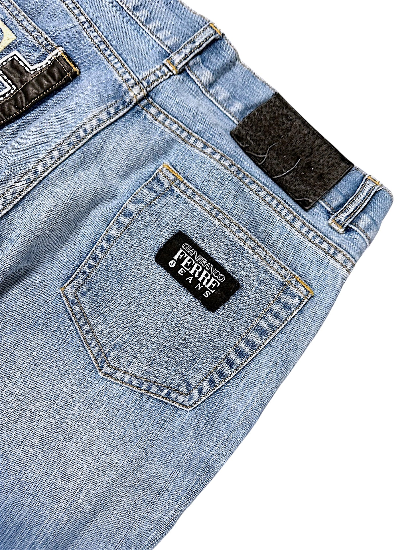 Vintage Gianfranco Ferre Y2K Bootcut / Flared Damenjeans (M)