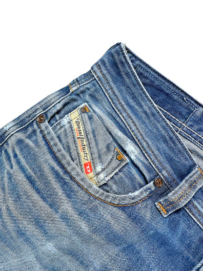 Vintage Diesel Y2K Straight Leg Jeans „Larkee“ (S) – Detailaufnahme 2