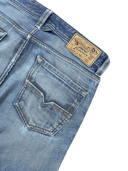 Vintage Diesel Y2K Straight Leg Jeans „Larkee“ (S) – Detailaufnahme 6