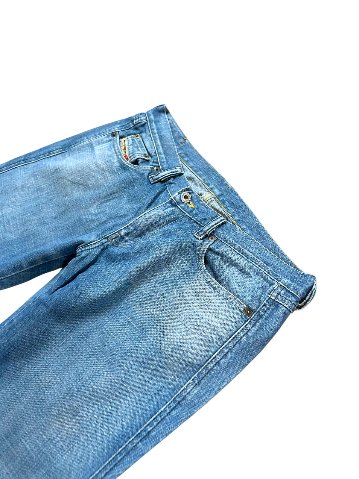 Vintage Diesel Low Waist Bootcut/Flared Damenjeans (M) – Detailaufnahme 1