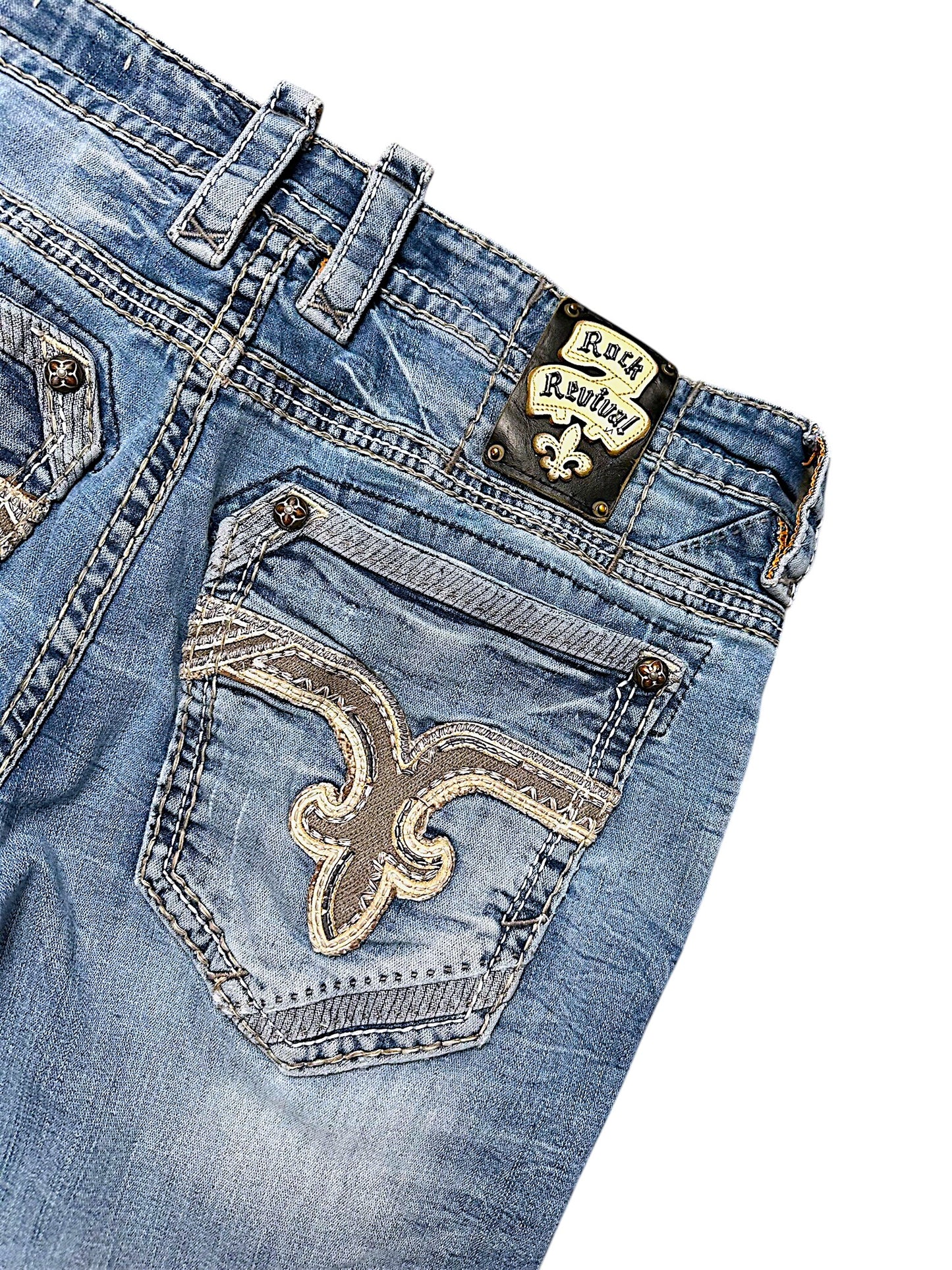Vintage Rock Revival Y2K Straight Leg Jeans (M)