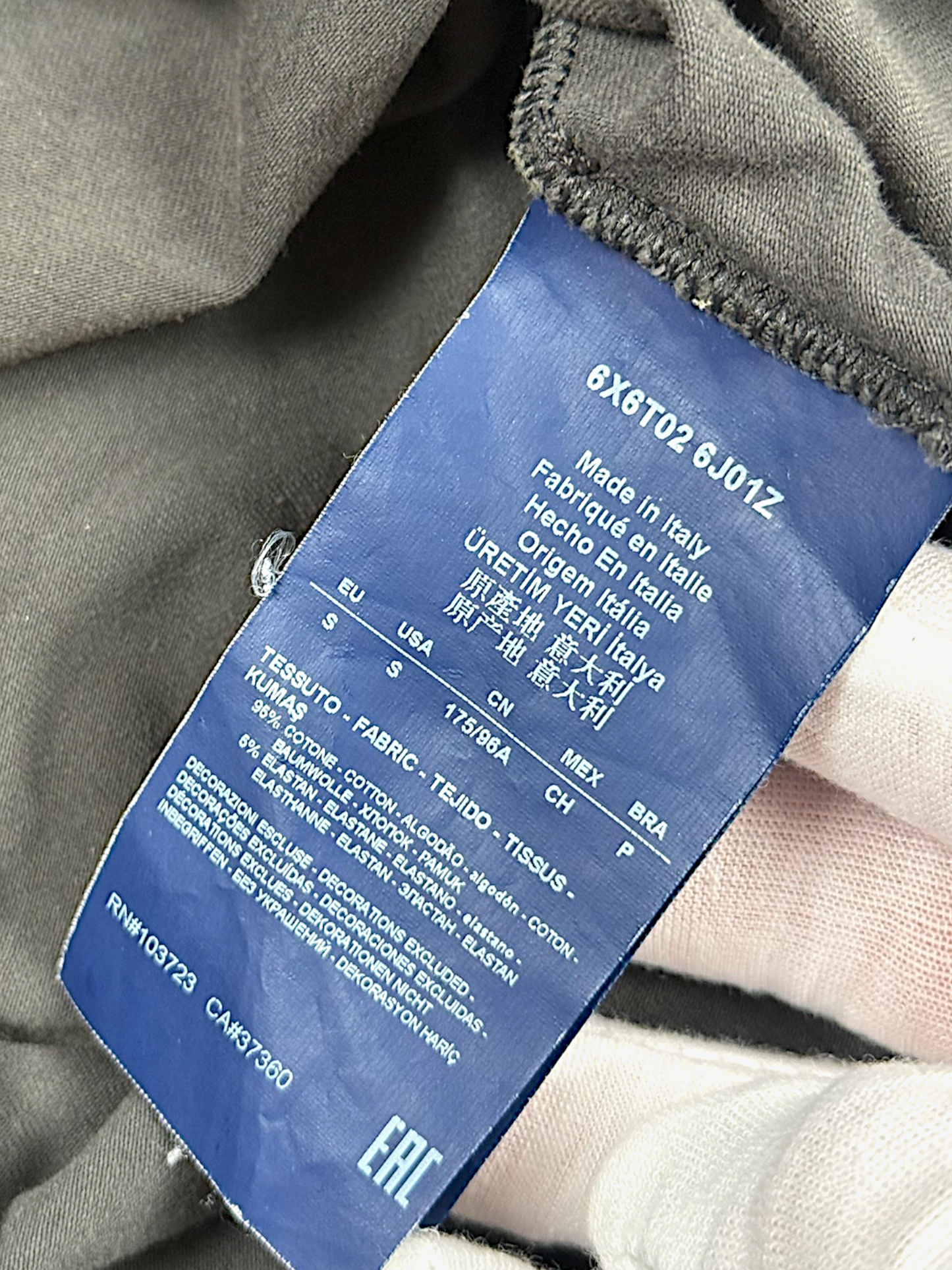 Vintage Armani Slim T-Shirt (M)