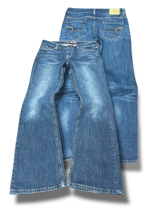 Vintage American Eagle Y2K Low Waist Bootcut / Flared Damenjeans (M)
