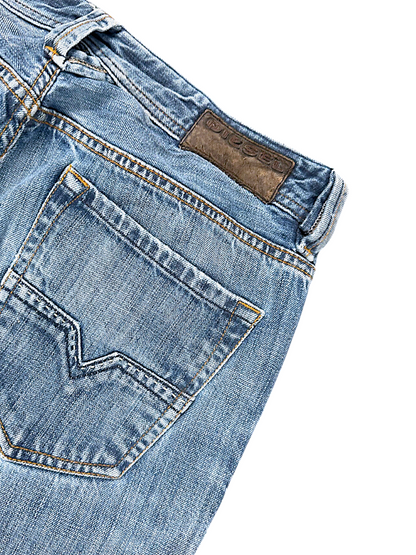 Vintage Diesel Straight Leg Jeans „LARKEE“ (M)