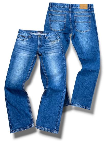 Vintage Pierre Cardin Y2K Straight Leg Jeans (M)