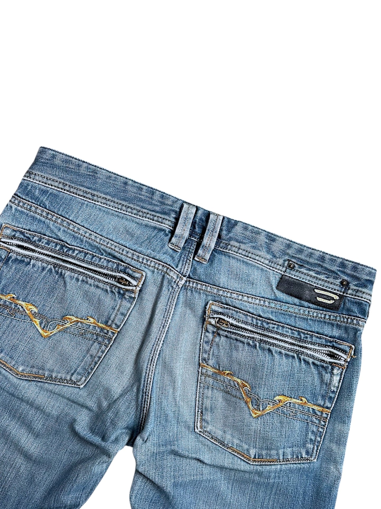 Vintage Diesel straight leg y2k Jeans (M)