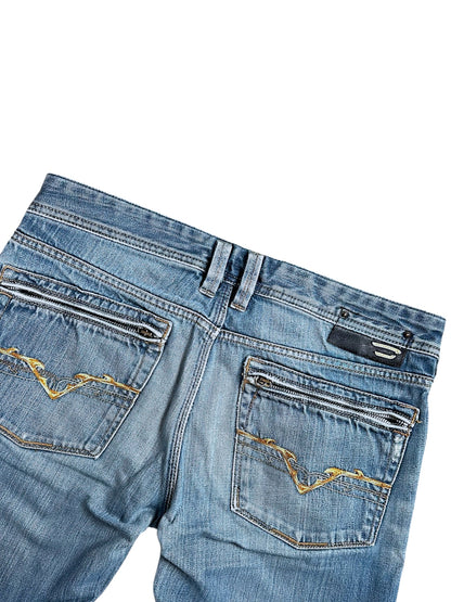 Vintage Diesel straight leg y2k Jeans (M)