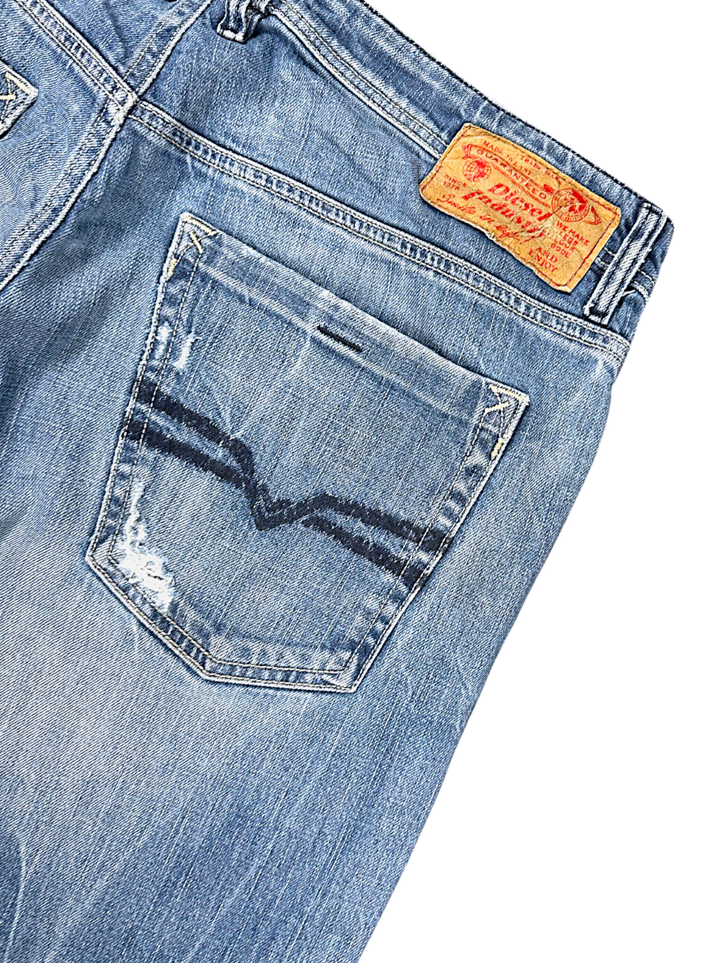 Vintage Levi’s Flared Jeans „ZHAV“ (L)