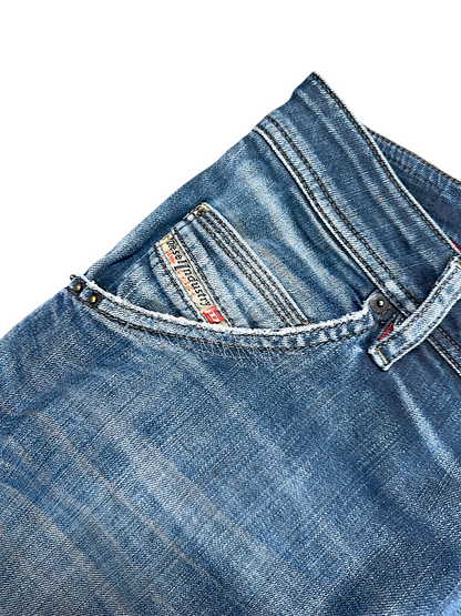 Vintage Diesel Straight Leg Jeans „Krooley“ (XL)