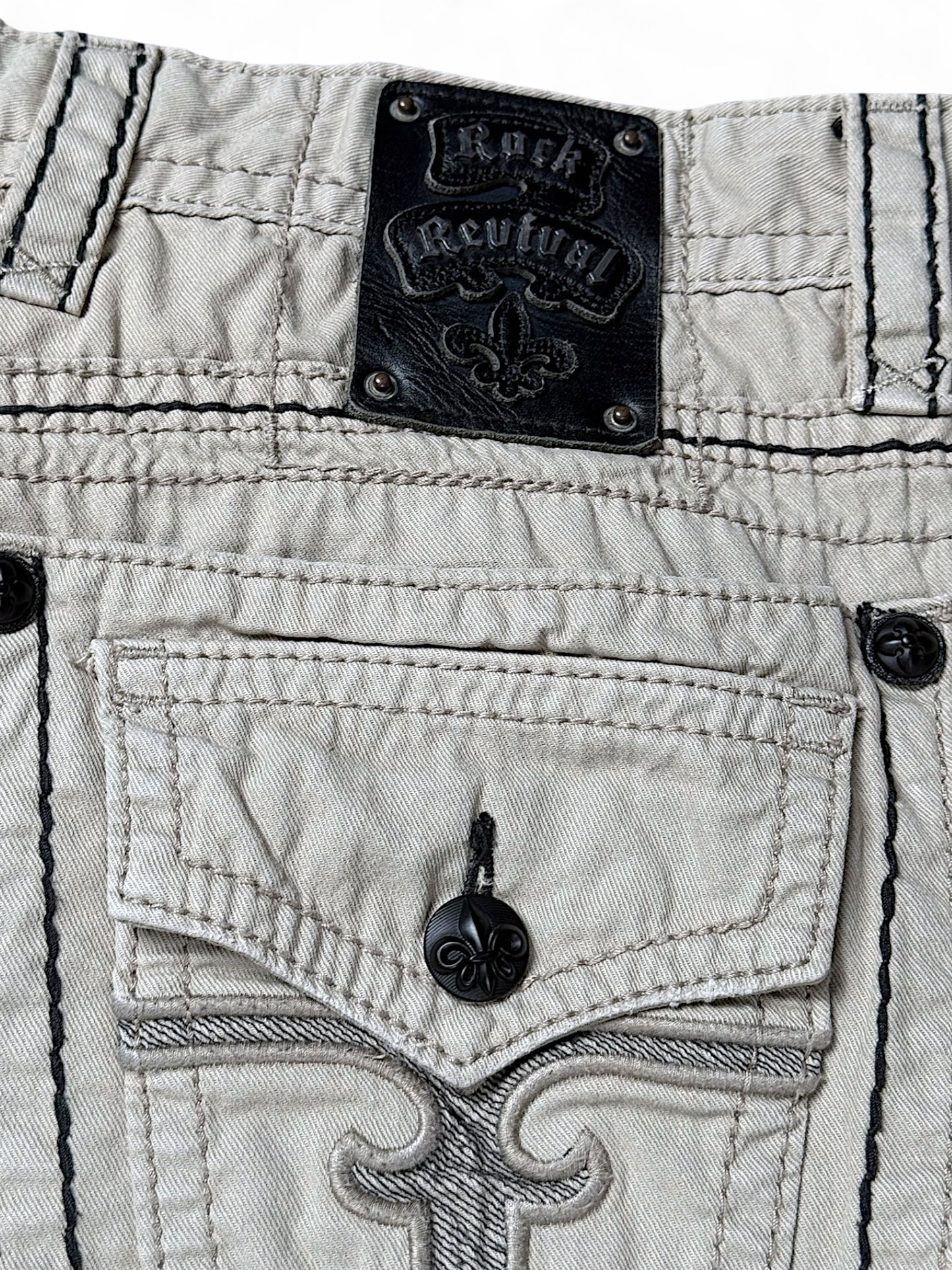 Vintage Rock Revival y2k Jeans (L)