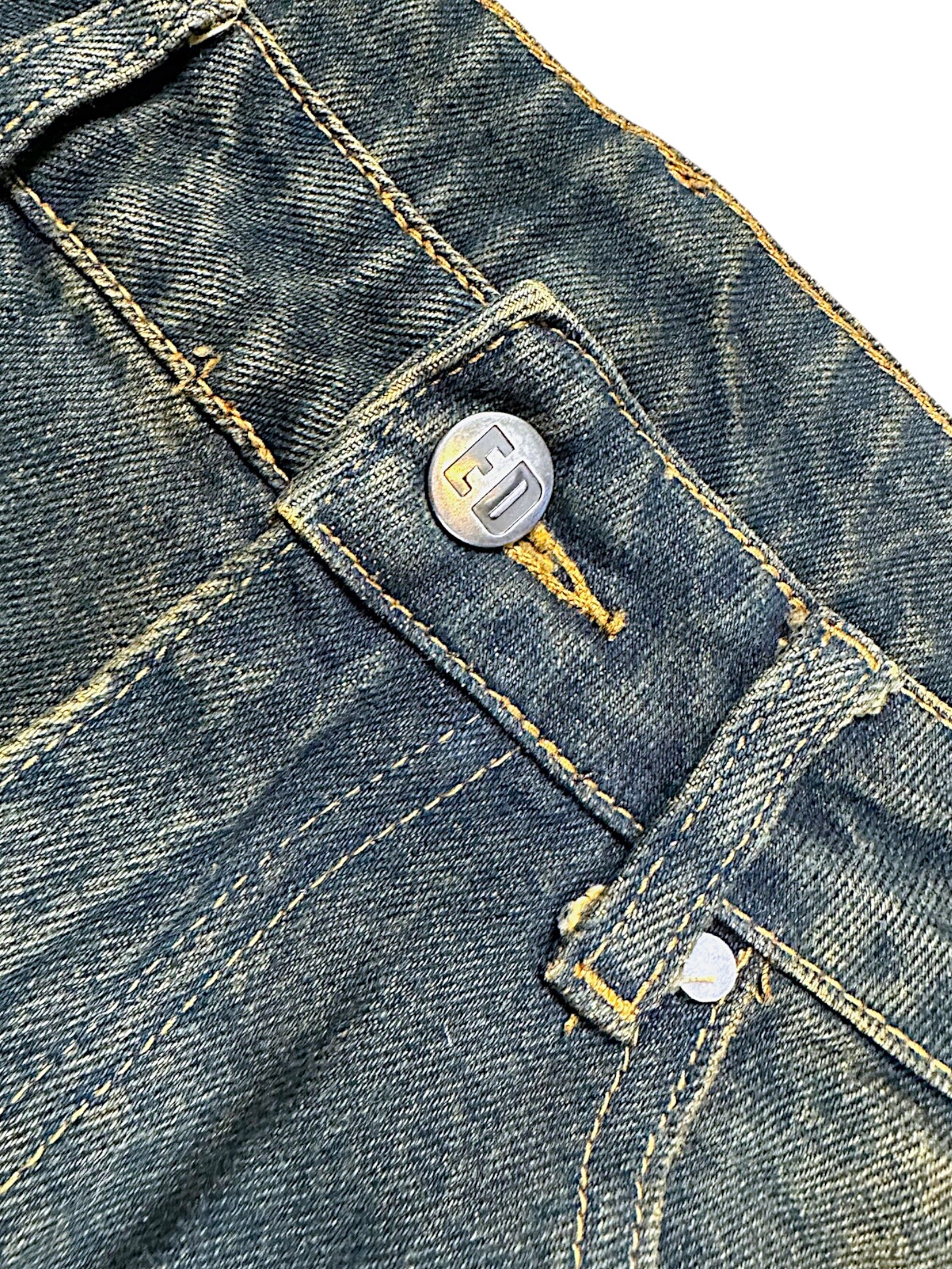 Vintage Ed Hardy Y2K Shorts (M)