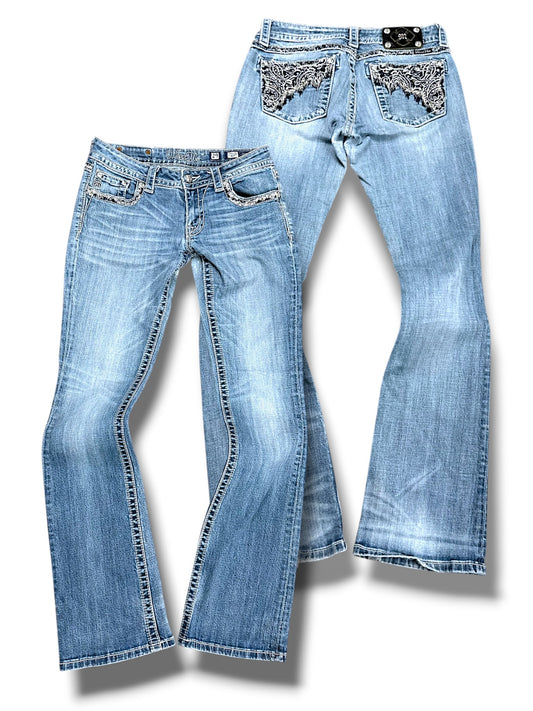 Vintage Miss Me Y2K Low Waist Bootcut Damenjeans (M)
