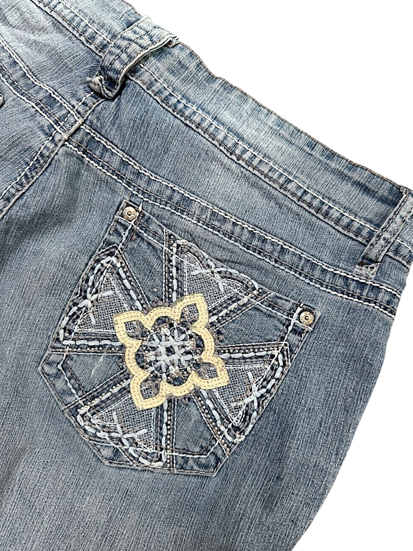 Vintage Embroidery Y2K Flared Jeans (S)