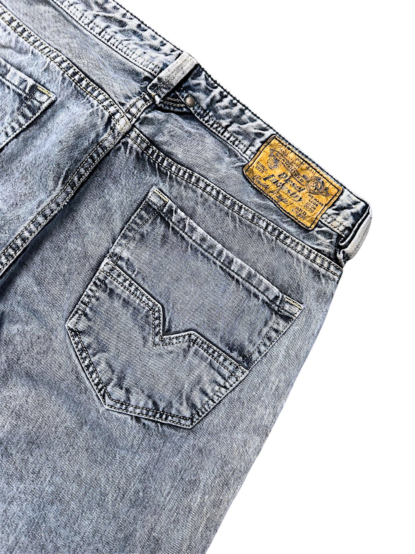 Vintage Diesel Y2K Baggy Jeans (M)