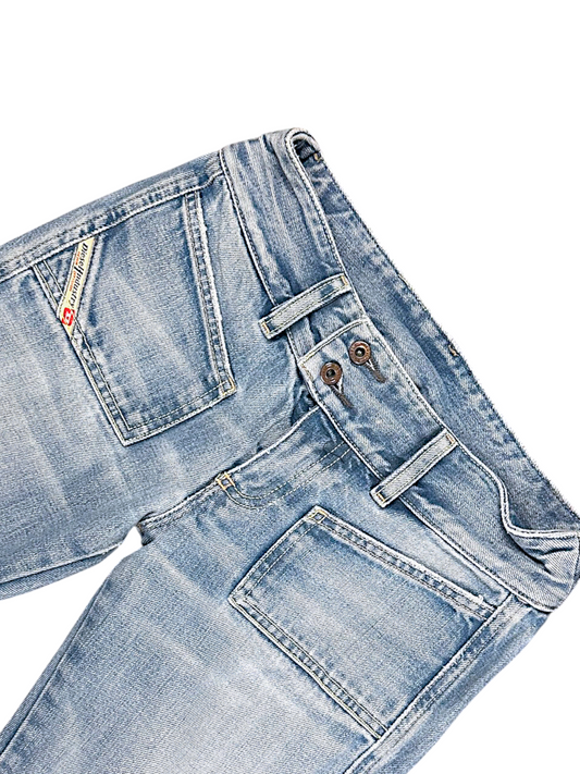 Vintage Diesel Y2K Low Waist Bootcut / Flared Damenjeans (M)