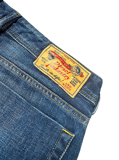 Vintage Diesel Y2K Flared Jeans (M)