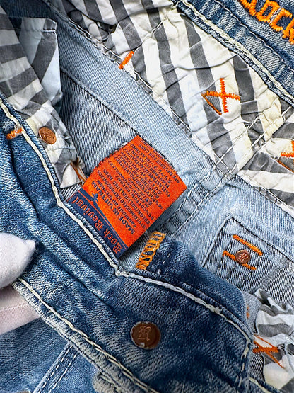 Vintage Rock Revival Y2K Straight Leg Jeans (S)