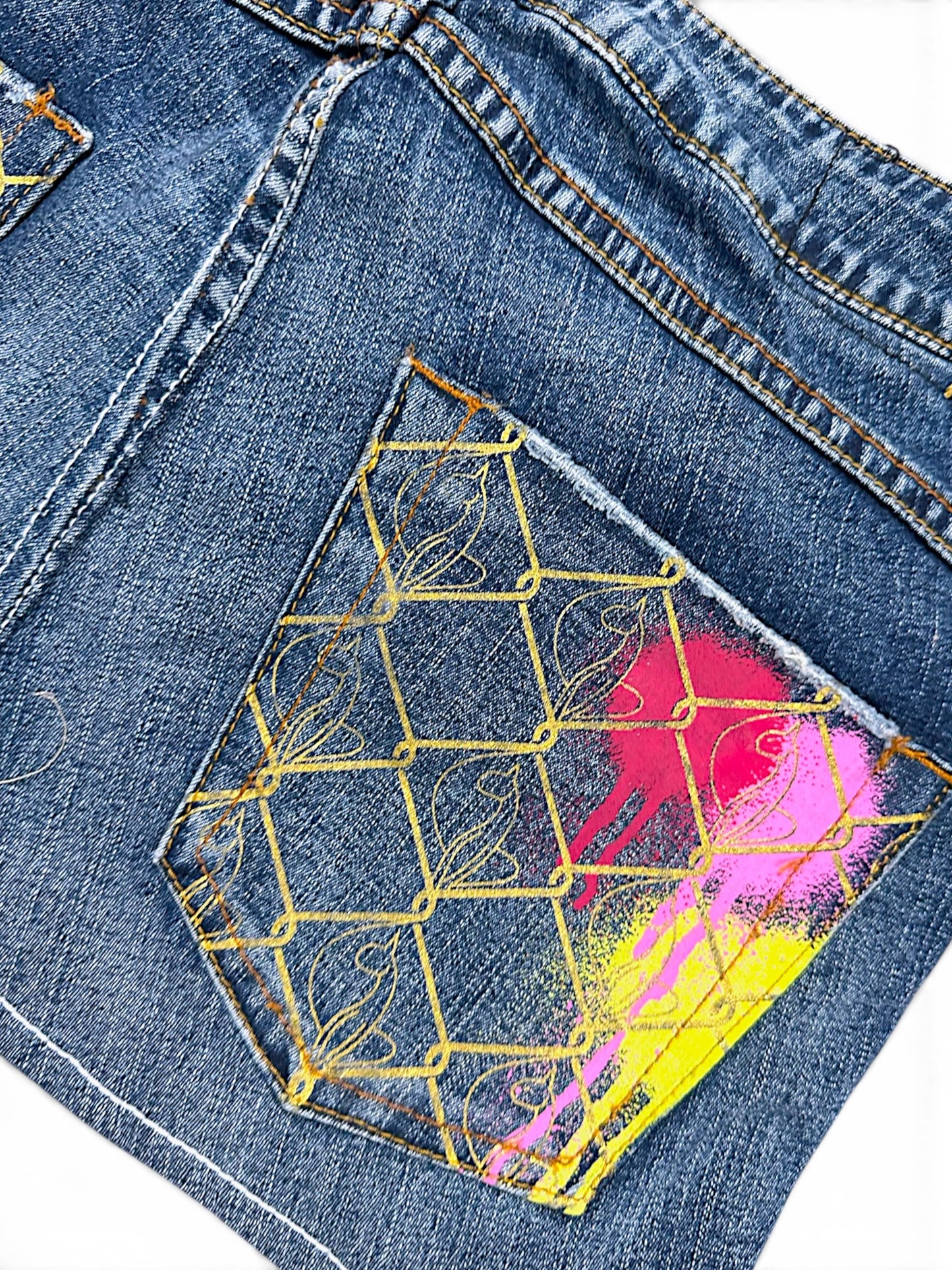 Vintage Embroidery Y2K Rock (M)