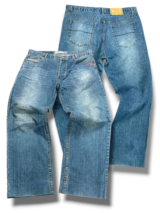 Vintage Diesel Y2K Baggy Jeans (M)