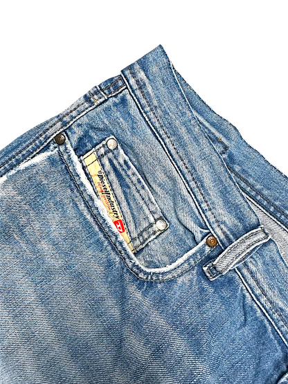 Vintage Diesel Flared Jeans „KURATT“ (L)