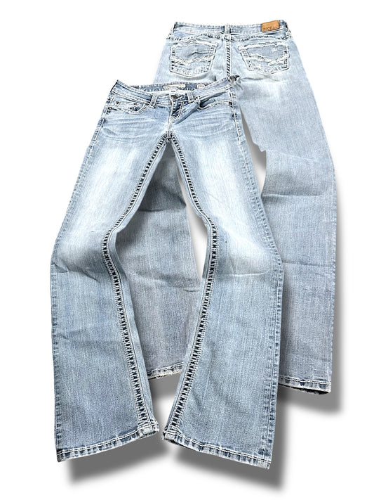 Vintage Embroidery Y2K Low Waist Bootcut / Flared Damenjeans (L)