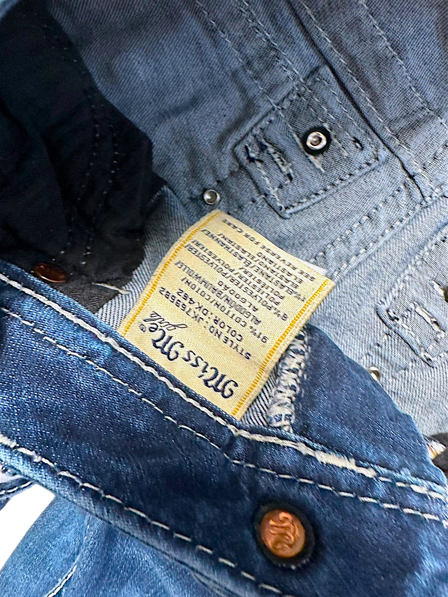 Vintage Miss Me Y2K Low Waist Bootcut Damenjeans (S)