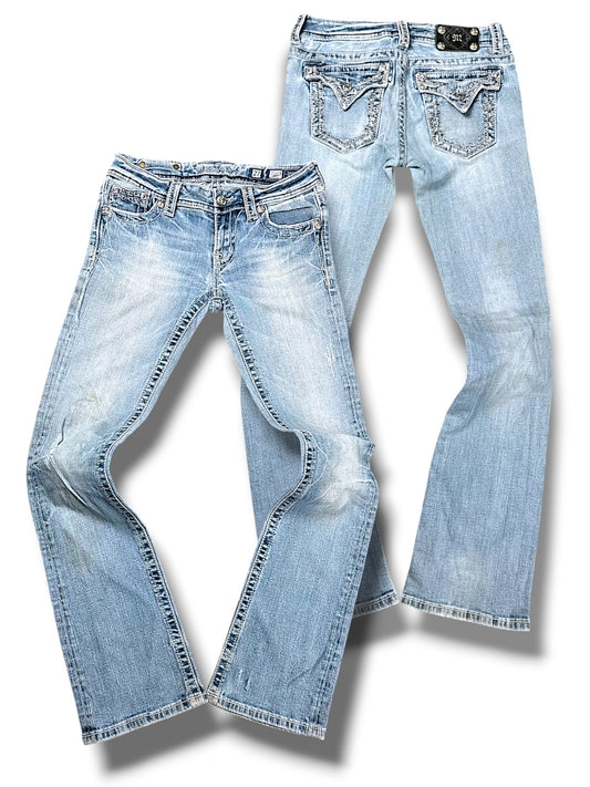 Vintage Miss Me Y2K Low Waist Bootcut / Flared Damenjeans (M)