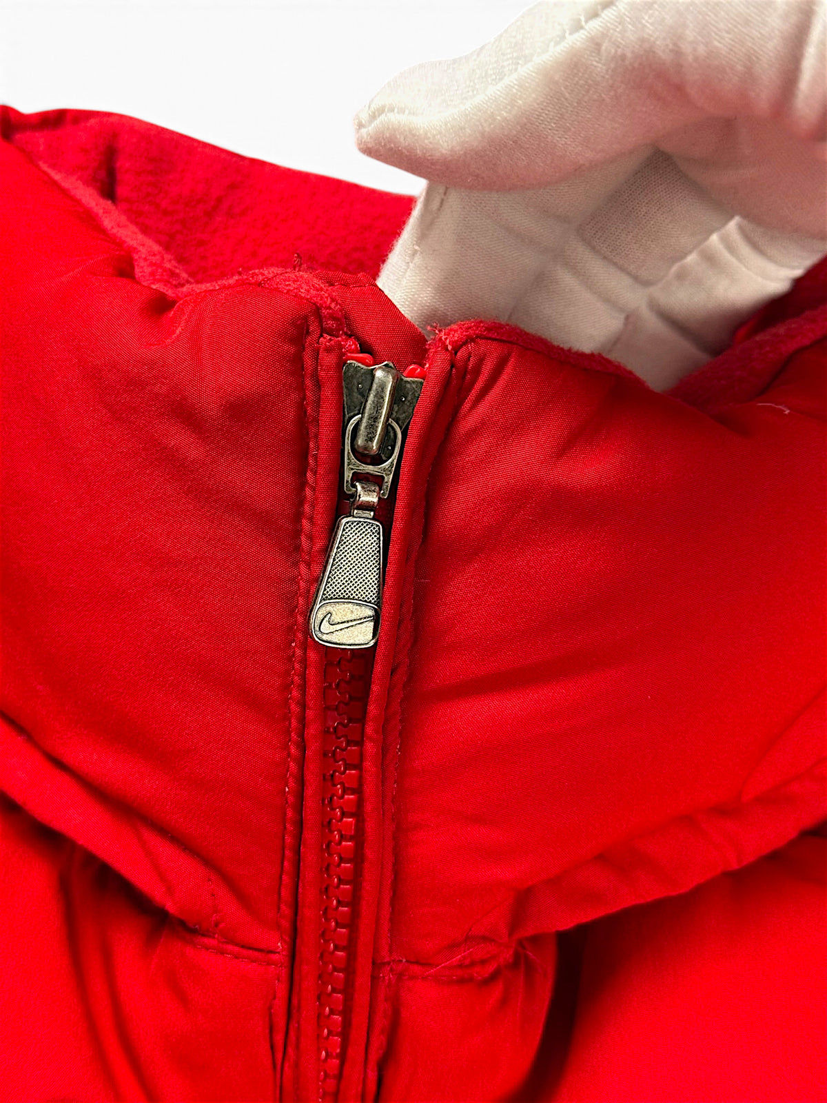 Vintage Nike Y2K Daunenweste (S) – Detailaufnahme 2