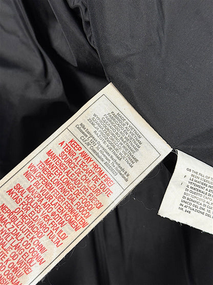 Vintage Nike Y2K Pufferjacke (L) – Detailaufnahme 3