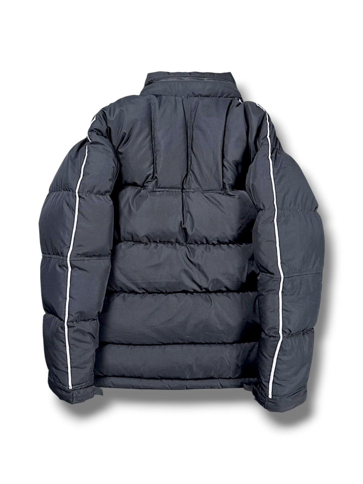 Vintage Nike Y2K Pufferjacke (M) – Rückansicht