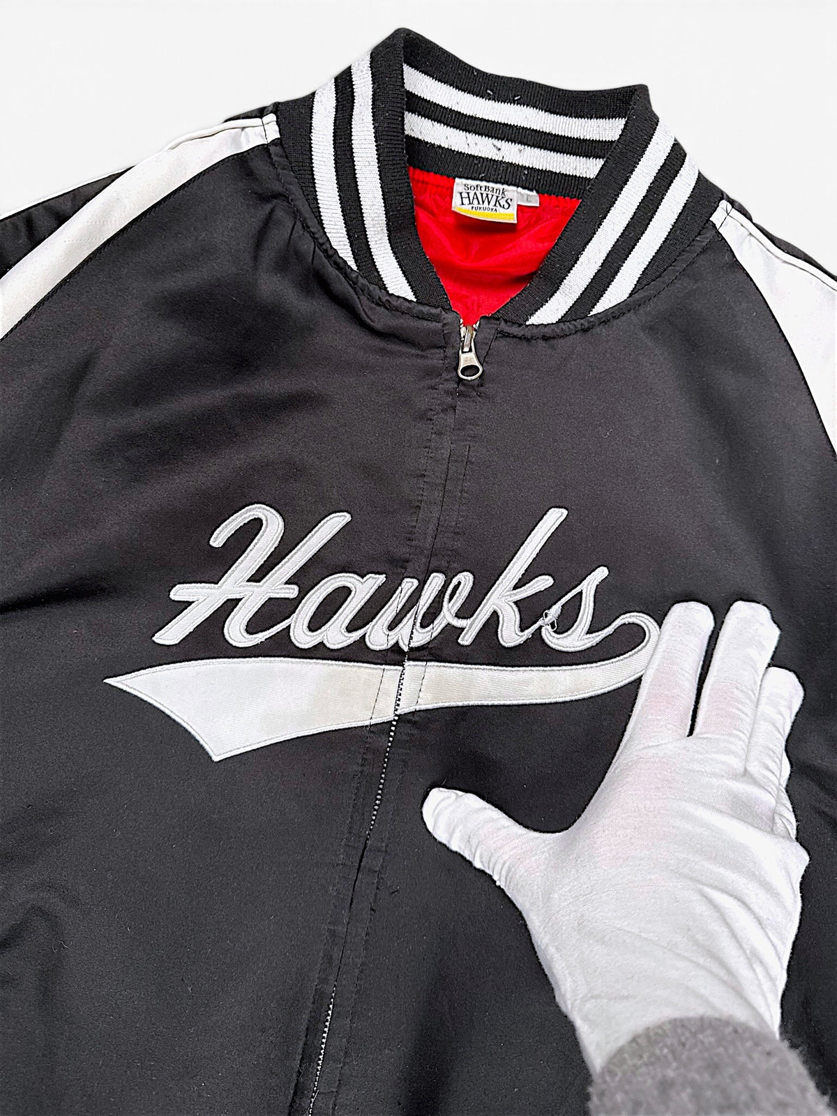 Vintage Hawks Y2K Jacke (M) – Detailaufnahme 1