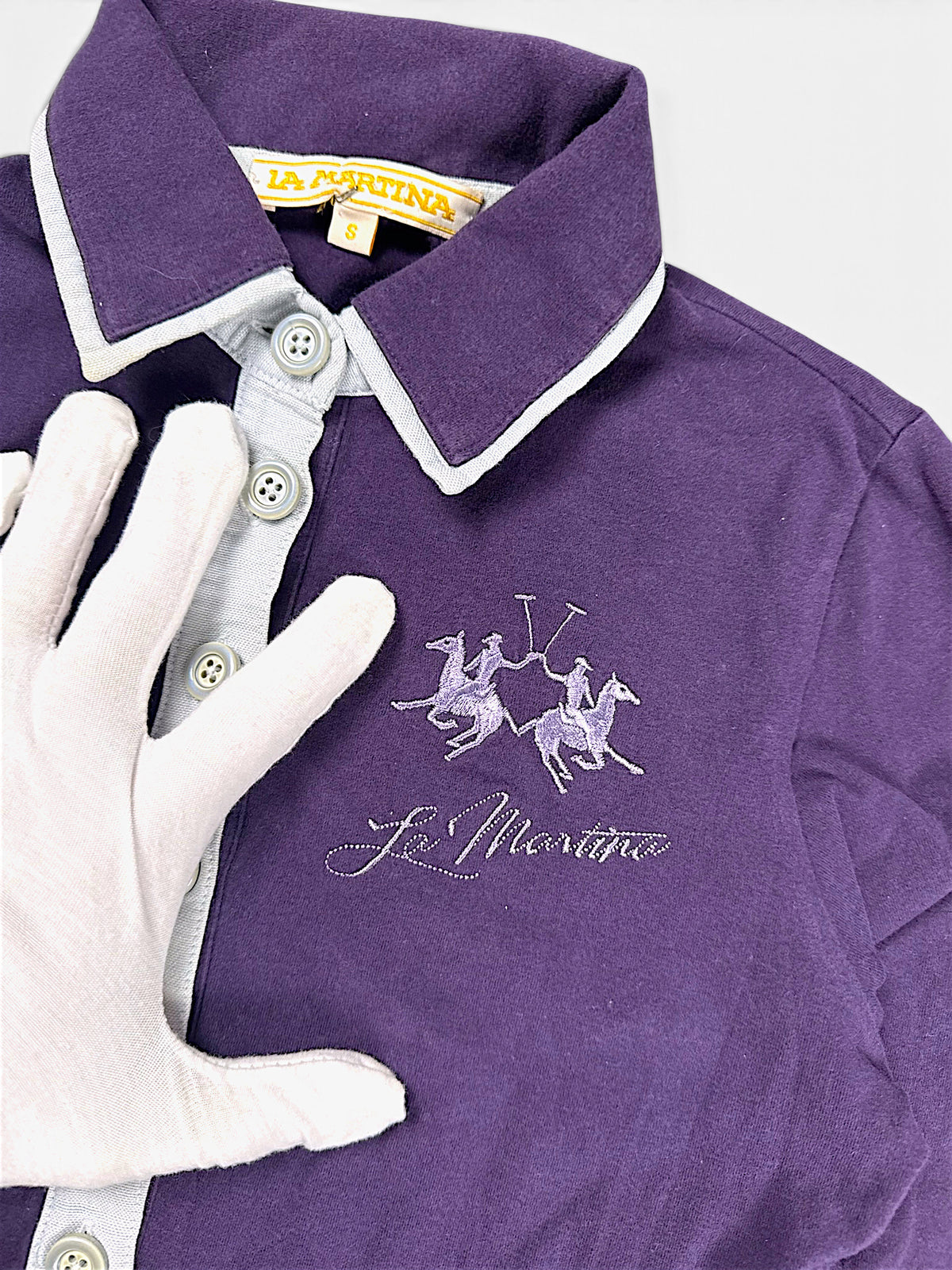 Vintage La Martina Langarm-Polo (S) – Detailaufnahme 1