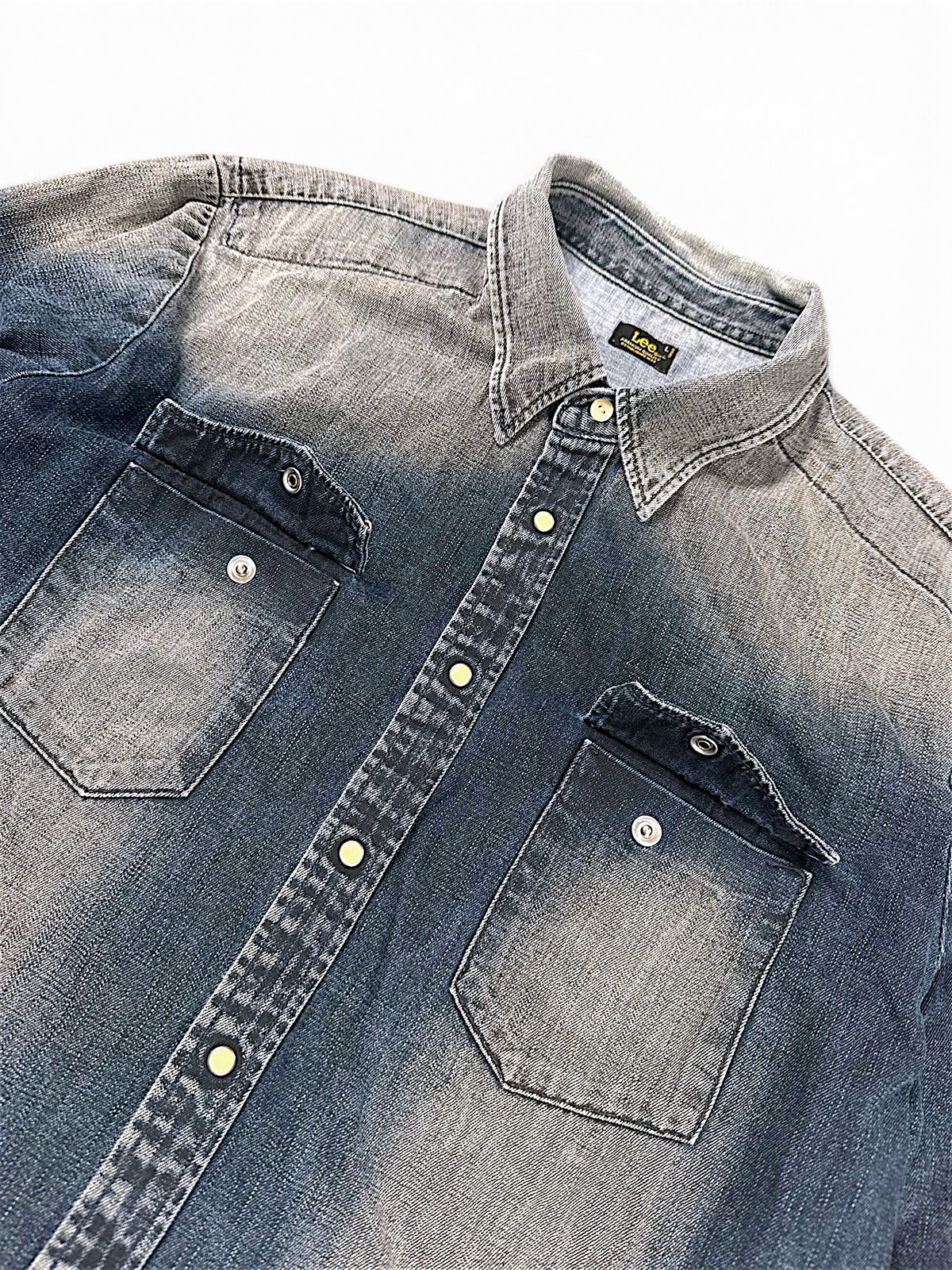 Vintage Lee Y2K Jeanshemd (L) – Detailaufnahme 2