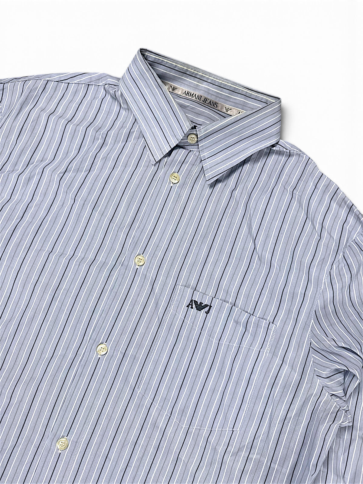 Vintage Armani Y2K Hemd (L) – Detailaufnahme 1