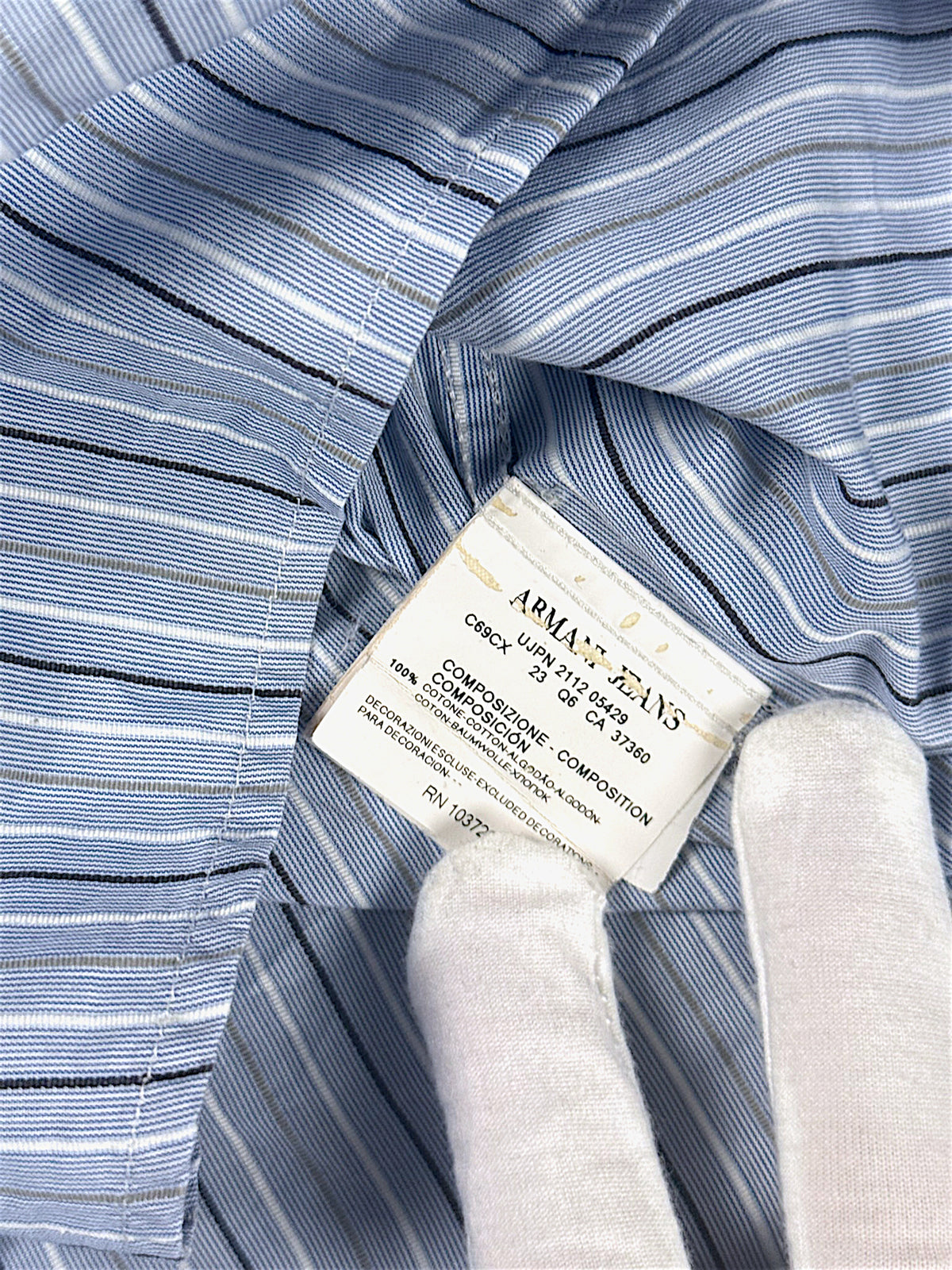 Vintage Armani Y2K Hemd (L) – Detailaufnahme 4