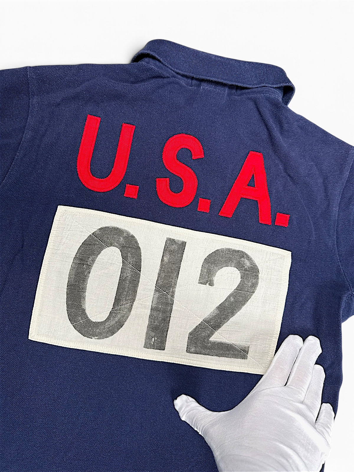 Vintage Ralph Lauren Y2K „USA“ Polo (S) – Detailaufnahme 3